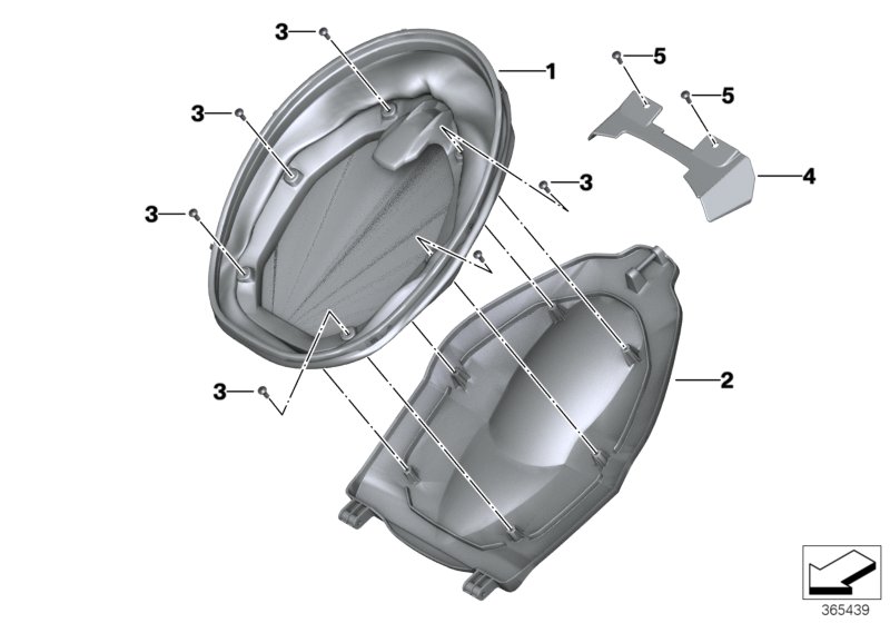 Luggage compartment, rear